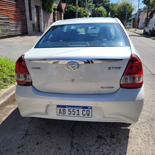 Toyota Etios 1.5 Platinum At