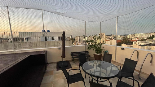 Imagem 2 de 14 de Vende-se Maravilhosa Cobertura Duplex. Excelente Localização