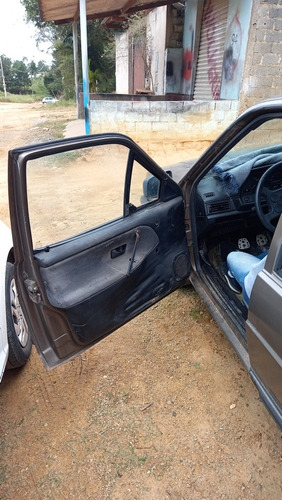 Santana Quantum Sedan