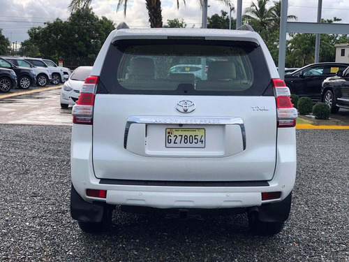 Imagen 2 de 15 de Toyota Land Cruiser Prado Tx.l