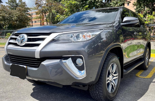 Toyota Fortuner 2.7l Mid