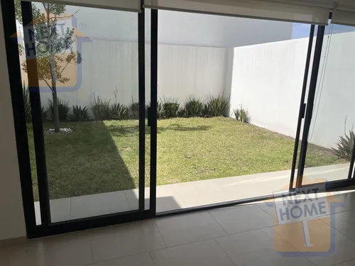 Venta Casa Con Roof Y Jardín Excedente En Entrecielos Querétaro