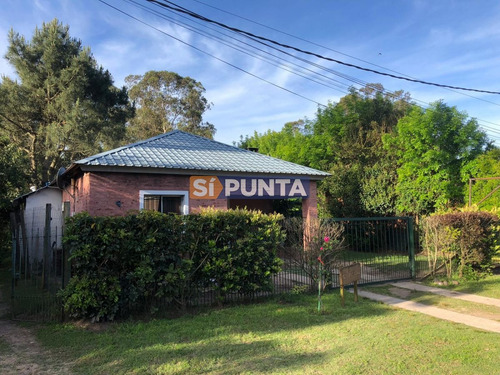 Imagen 2 de 25 de Casa En Jardines De Cordoba - Punta Del Este