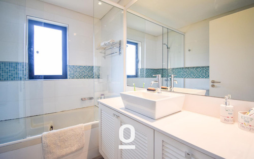 Imponente Casa En Barrio Privado (venta O Alquiler) En Una Planta, Única En Su Estilo!