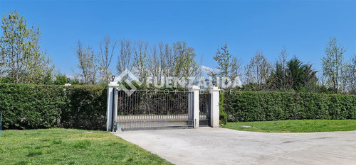 Parcela En Arriendo 5 Dormitorios Condominio
