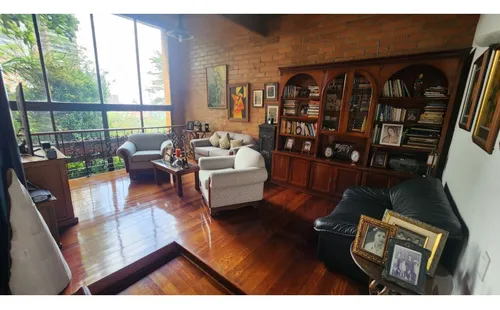Venta Casa De 3 Niveles Poblado Sector Los Balsos