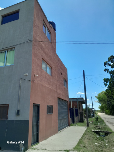 Galpon Con Departamento Y Local Comercial