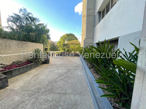 Alquilo Amplio Apartamento En Manzanares #25-11713
