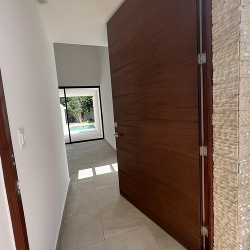 Casa En Venta Merida, Alura Residencial Cholul, 1 Planta, Entrega Inmediata.