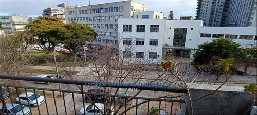 Imagen 3 de 15 de Apartamento Parque Batlle 2 Dormitorios Cw181843