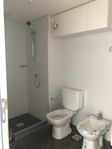 Imagen 14 de 20 de Departamento - Malvín-complejo Pilay - 1 Dorm Con Amplia Terraza Con Renta