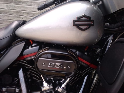 Imagem 5 de 12 de Harley Davidson Cvo Limited