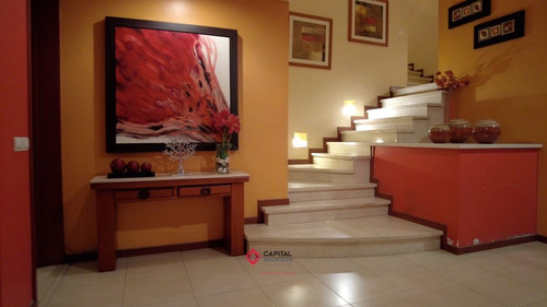 Casa De Lujo Con Alberca En Venta En Colinas De San Javier Villa Universitaria