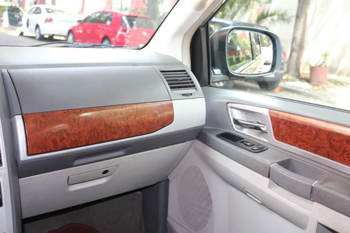 Imagen 11 de 14 de Chrysler Town Country