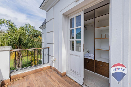 Casa En Venta En Abril