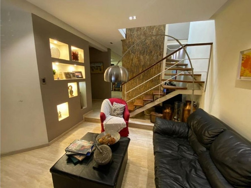 Imagen 5 de 9 de Gabriela Piñero Vende Town House En Los Mangos