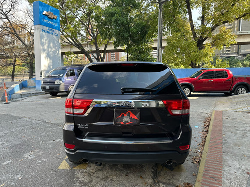 Jeep Grand Cherokee Sport Wagon 2013