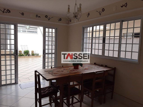 Sobrado 275m², 03 Dormitórios, 01 Suíte, 04 Vagas - Ca0074