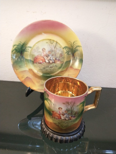 Antigua Taza De Café Y Plato Porcelana Dorada Pintada A Mano