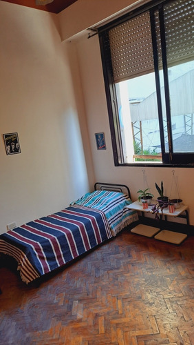 Imagen 7 de 12 de Alquiler De Habitaciones Con Baño Y Balcón En Recoleta. Lindo Ambiente Cosmopolita. Buenos Aires Capital. Dueño Directo. Caba. Alquiler Temporario.