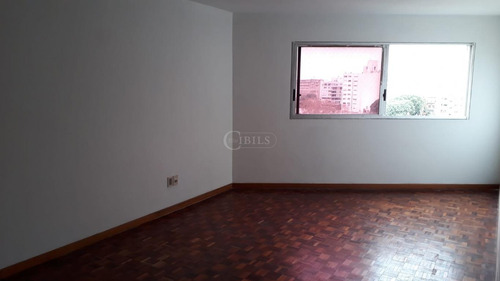 Con Renta! Piso Alto, Apartamento En Venta 2 Dormitorios En Pocitos