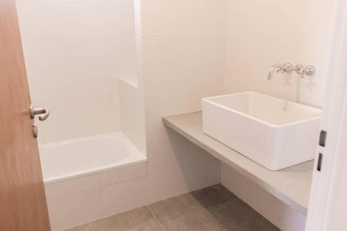 Imagen 16 de 20 de En Venta. Moderno 3 Amb De 81m2 Toilette, Cocina Separada
