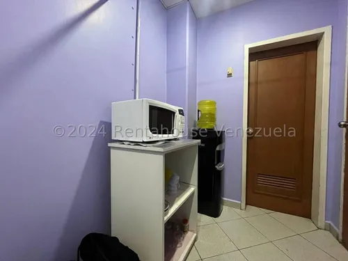 Maria E. Vende Fondo De Comercio Negocios Belleza Y Salud, Completamente Operativo, Totalmente Equipado, Ubicado En Excelente Zona Del Este, Lara#25-20498**