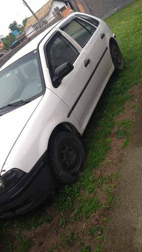 Imagem 1 de 6 de Volkswagen Gol 2001 1.0 16v Plus 5p