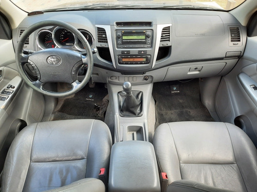 Toyota Hilux 3.0 I Srv Cab Doble 4x2 Cuero 2010