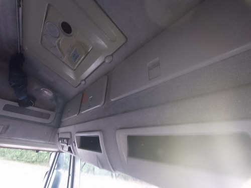 Imagem 10 de 15 de Stralis 380 6x2