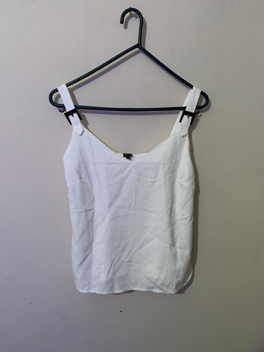 Blusa Io S Hebilla Blanca