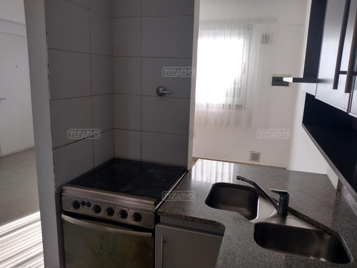 Departamento En Alquiler Ubicado En Abasto, Capital Federal, Buenos Aires
