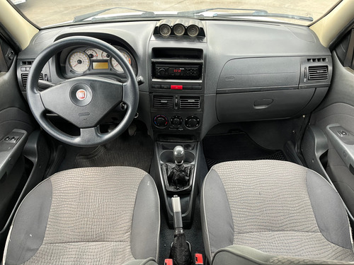 Fiat Strada 1.8 16v Adventure Cab. Dupla Flex 2p