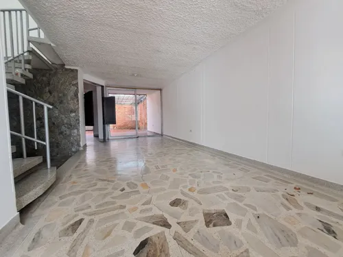 Casa En Arriendo En Niza. Cod A2482