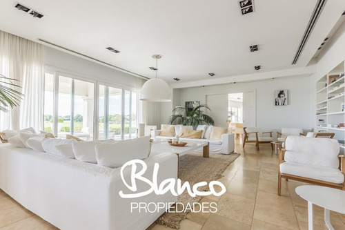 Imagen 21 de 30 de Espectacular Lote De 1576 En El Barrio Pilará - El Faetón