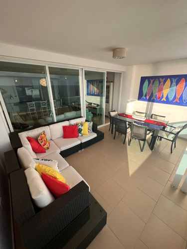 Apartamento Amueblado De 2 Habitaciones En Marbella