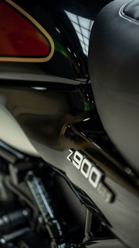 Kawasaki Z900rs (no Bmw Nine T , No Triumph Scrambler)