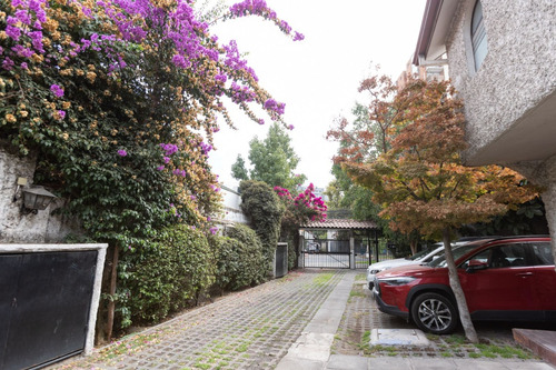 Inmejorable Casa En Condominio En El Mejor Sector De Ñuñoa