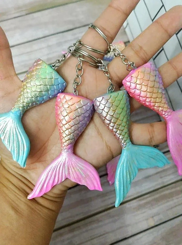 Llaveros Cola De Sirena 20 Uni + 15 Tiburones Porcelana Fria
