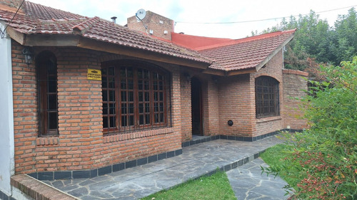 Casa Villa Morra Pilar