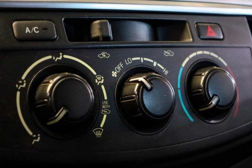Imagem 16 de 18 de Toyota Hilux 2014 2.7 Sr Cab. Dupla 4x2 Flex Aut. 4p
