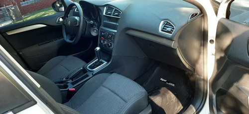 Imagen 5 de 12 de Citroën C4 Lounge 2014 1.6 Tendance At6 Thp 163cv