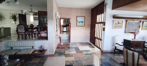 Imagen 7 de 18 de En Venta Quinta Prados Del Este