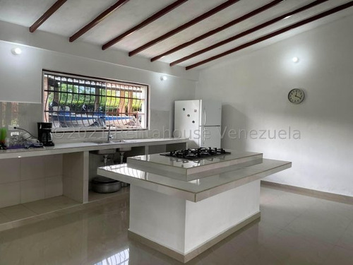 Imagen 3 de 18 de Gustavo Zavala Rentahouse 22-10056