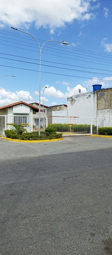 Imagen 2 de 9 de Th En Venta En Urbanización Doña Carmen, Cagua