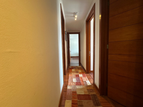 Vende Dueño: Vista Despejada, Las Condes A Pasos Metro L7.