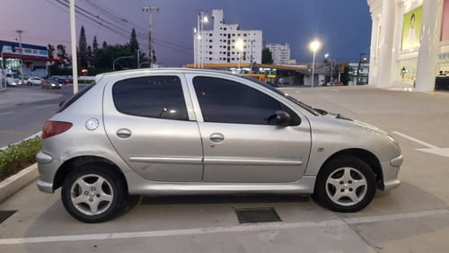 Imagem 9 de 10 de Peugeot 206 2008 1.4 Moonlight Flex 5p