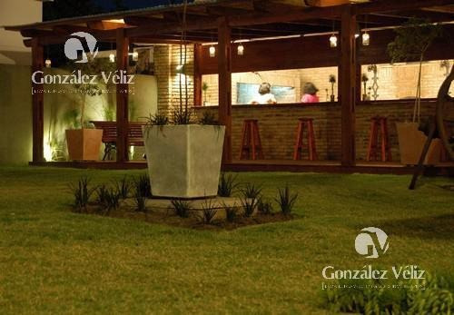 Imagen 1 de 5 de Local - Carmelo