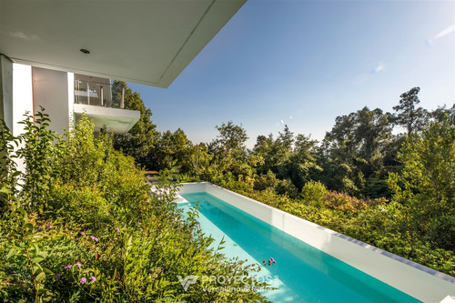Espectacular Casa En Lo Curro Venta De 6 Dorm. En Vitacura