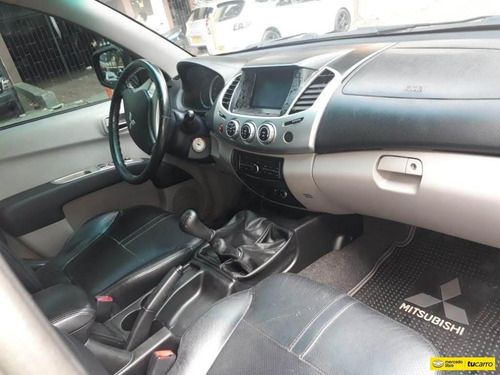 Mitsubishi L200 Sportero High Power 2500 Cc Mt 4x4 Td